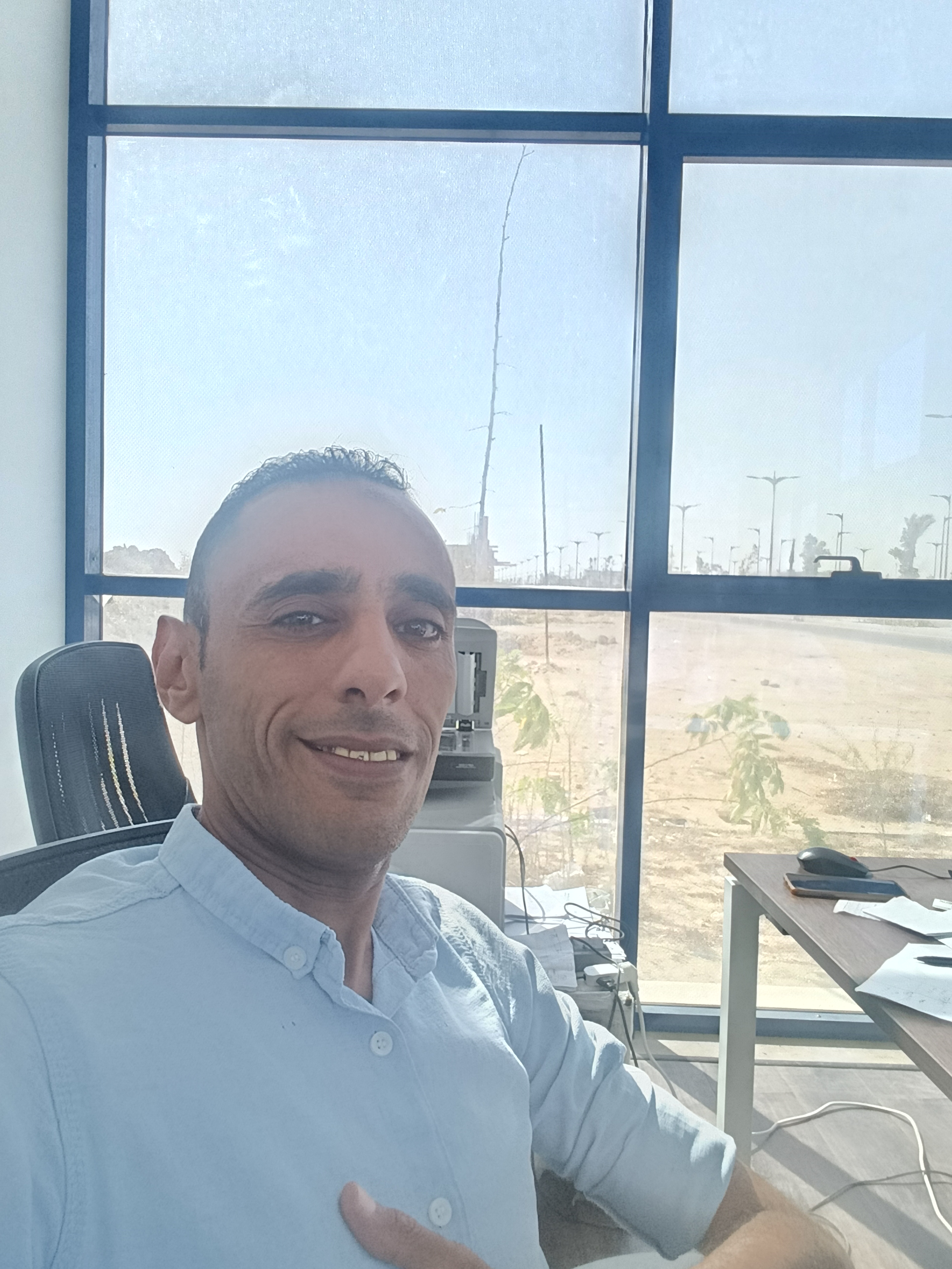 احمد كامل