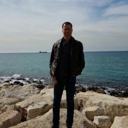 صورة Hussein