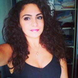 صورة مريم كيرولوس