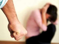 كيف يمكن مقاومة العنف الأسري داخل المجتمع؟