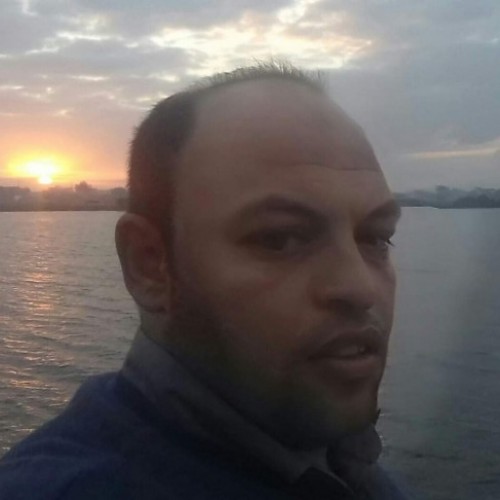 صورة عماد صلاح, رجل